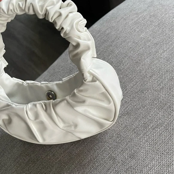 Mini Ruched Handbag - Picture 3 of 5